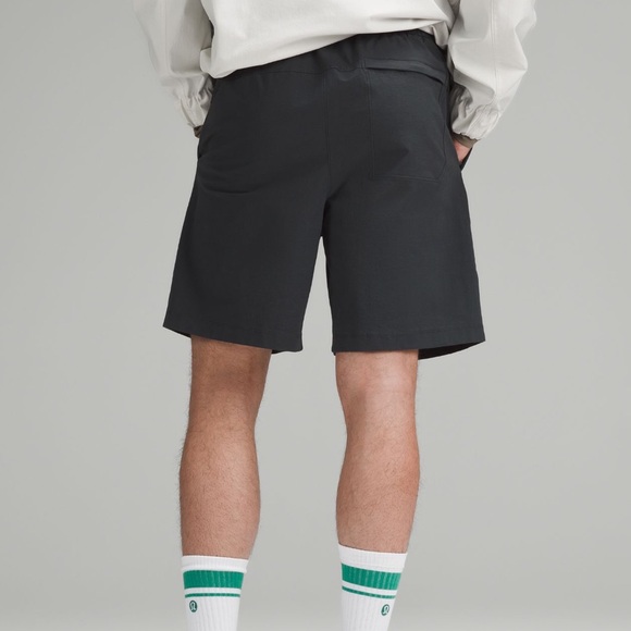 Lululemon bowline short 5” - Picture 2 of 9